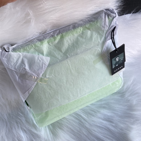 New GUESS Vezzola Nylon Crossbody - Picture 8 of 8